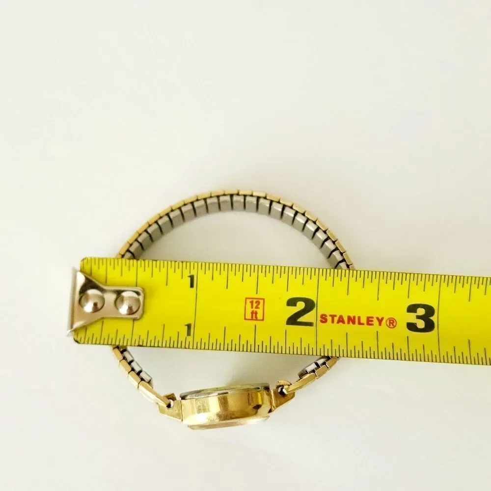 Ladies Vintage Benrus 21 jewels gold watch